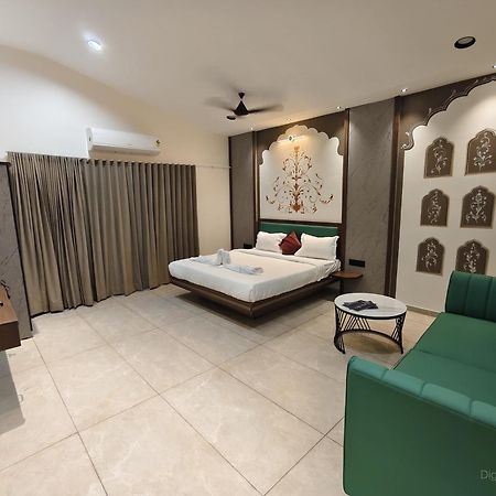 Shree Jalaram Resort Kodāe Εξωτερικό φωτογραφία