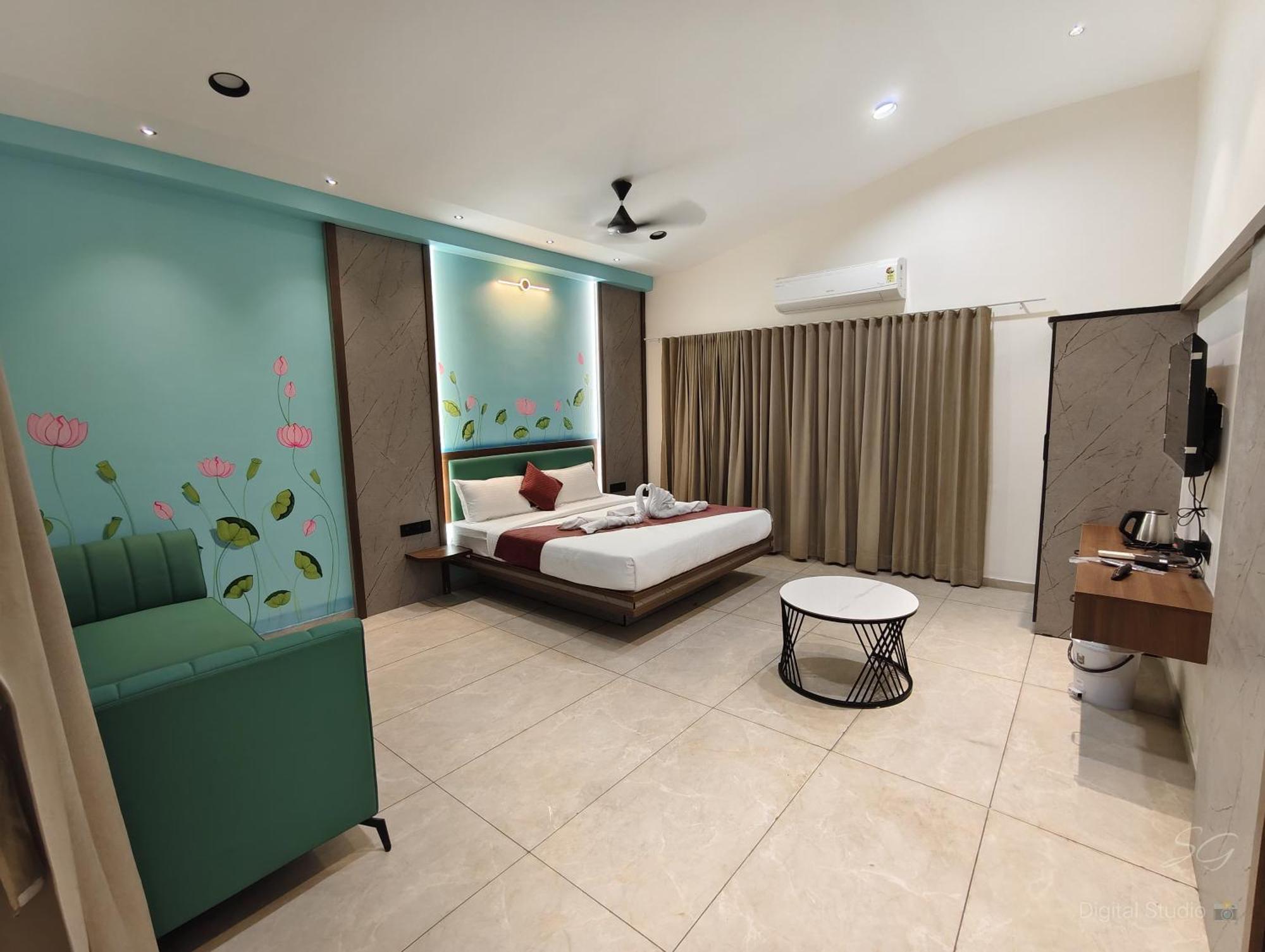 Shree Jalaram Resort Kodāe Εξωτερικό φωτογραφία