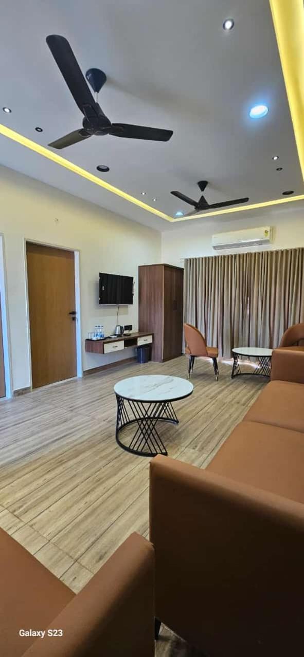Shree Jalaram Resort Kodāe Εξωτερικό φωτογραφία
